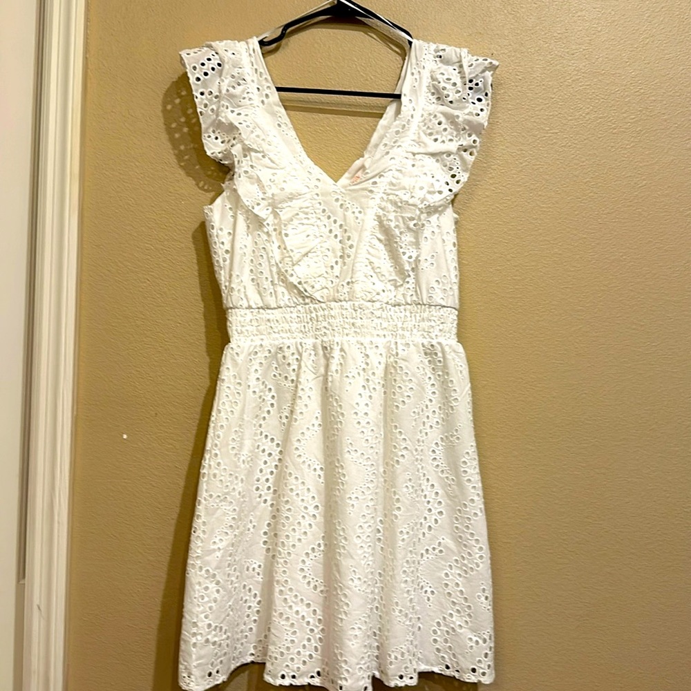 White elastic waist mini dress. Size M. Never worn.